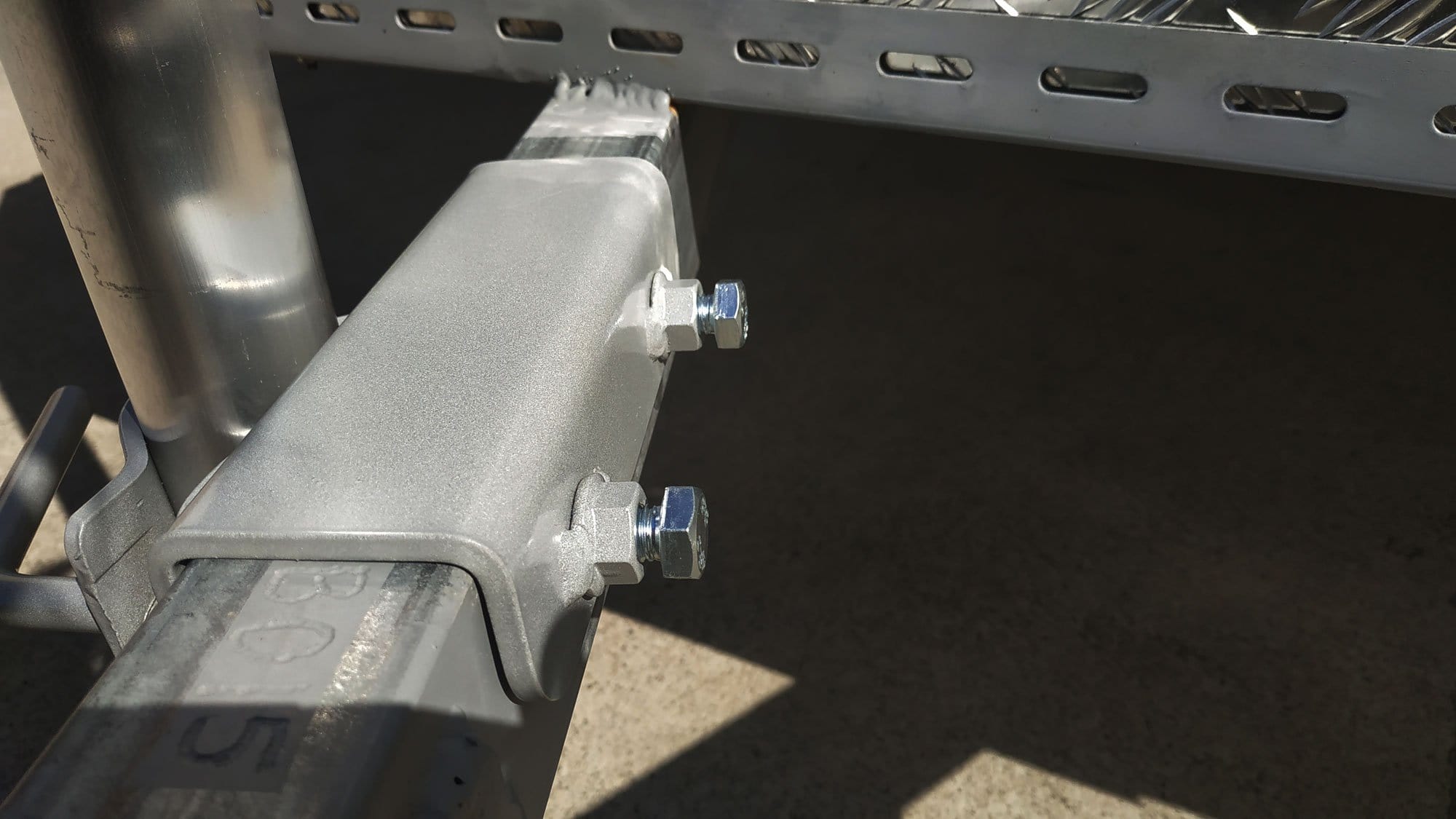 Universal Satellite Dish Drawbar Clamp - Caravan Bracket