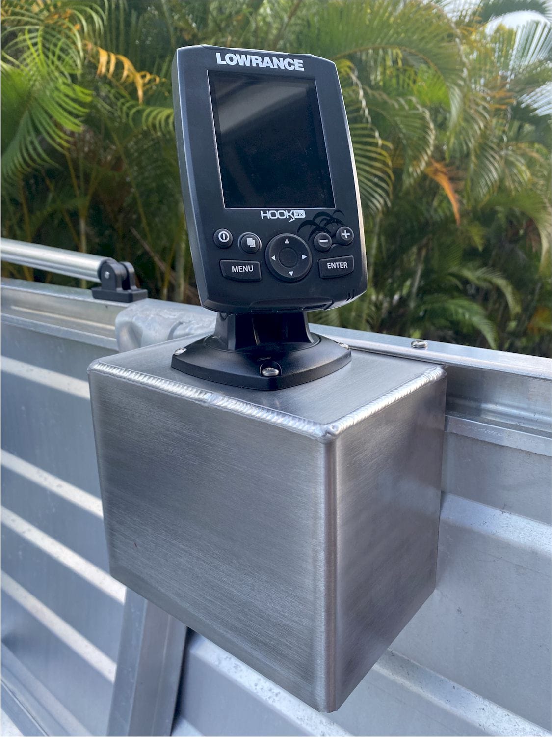 Compact Fishfinder Depth Sounder Fish Finder Aluminium Mount Tinny Tinnie