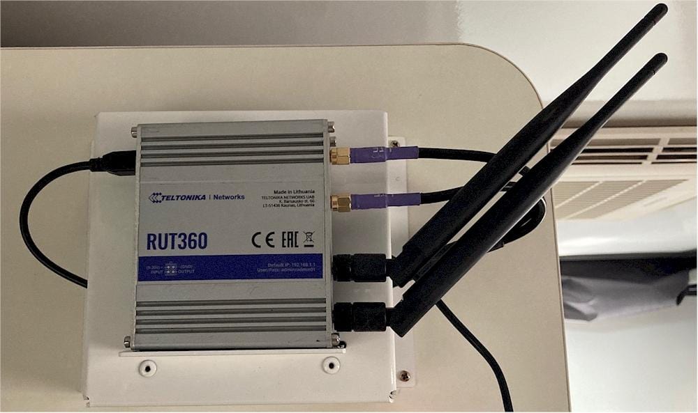Caravan Internet Antenna | Reach 360 Antenna with Category 4 Router