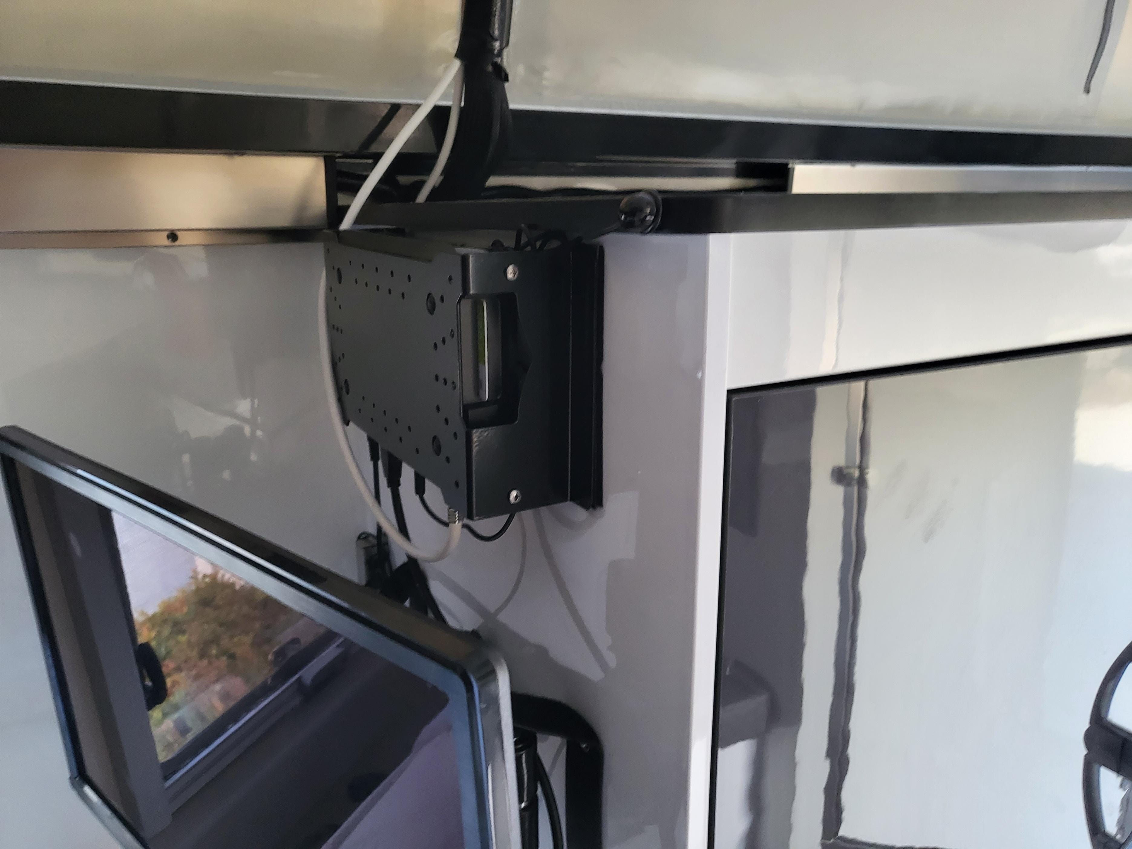 Altech UEC Aura (Halo) 60cm Auto Roof Caravan Satellite Dish