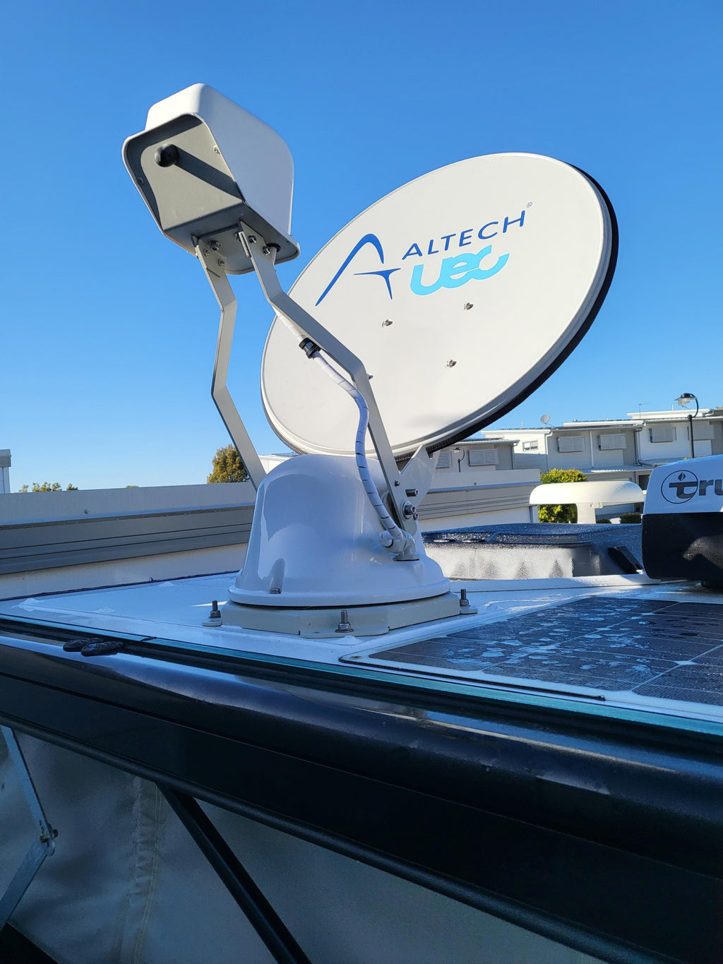Altech UEC Aura (Halo) 60cm Auto Roof Caravan Satellite Dish
